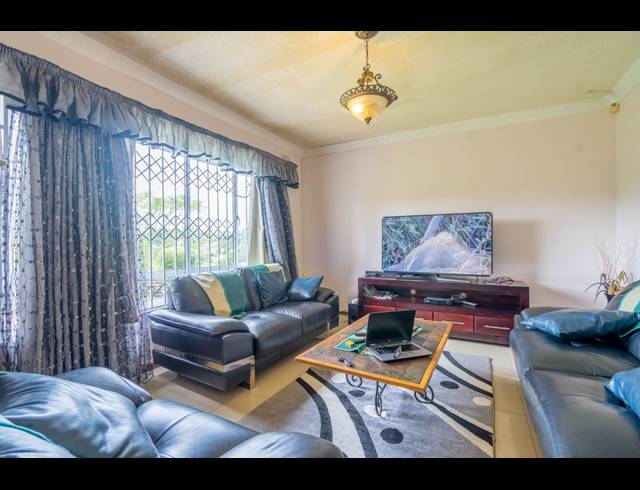 4 BEDROOM HOUSE FOR SALE IN NEW GERMANY
